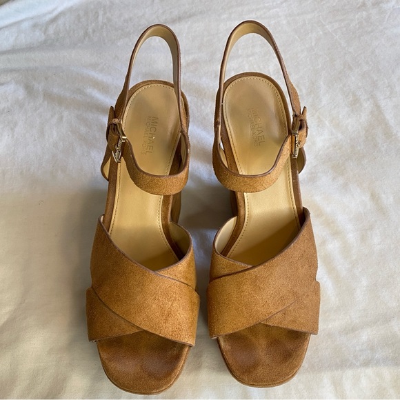 Divia Suede Platform Sandal - Picture 10 of 12